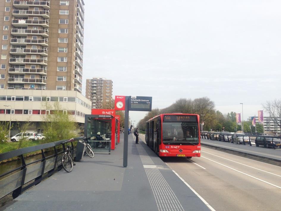 5 Vad är ett superbusskoncept? Superbussar används som gemensam beteckning för avancerade busstrafiklösningar som hittills mest tillämpats i stadsmiljö.