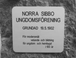 STYRELSEN 2004 Ordförande Vice ordförande Sekreterare Ekonom Program & kultur Barn & ungdom Idrott & motion Fastigheten Micaela Oljemark Karola Manninen Johan Isaksson Cecilia Granqvist Jeanette