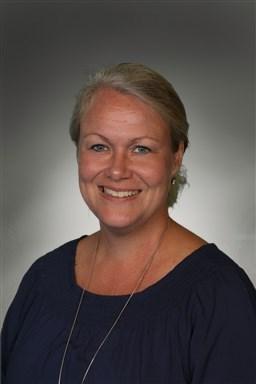 Tävlingens vinnare presenterades på finalkvällen för föräldrar och kompisar. Nybyggeskolan tog hem vandringspriset detta år med en folklig låt.