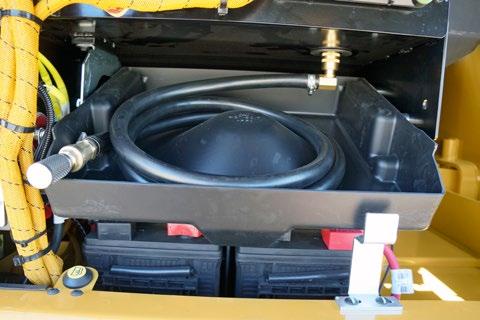 En fräsch idé Vid ventilation inne i hytten tas uteluft in genom ett friskluftsfilter. Filtret är placerat på sidan av hytten så att det är lätt att nå och byta.