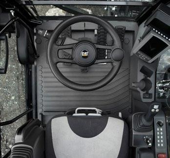 Gott om utrye för hjälm, dryck, telefon eller nycklar. Bekväma tillval för förarstolen Våra stolar erbjuder den komfort som behövs för en lång arbetsdag, inklusive FULL justering.