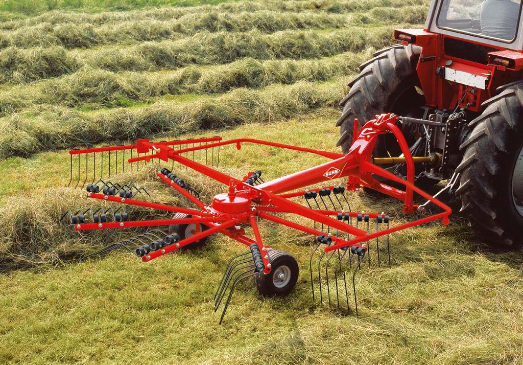 300 GM BEPRÖVAD DRIFTSÄKERHET I FLERA ÅRTIONDEN Eftersom KUHN uppfann rotorsträngläggaren har -serien alltid betraktats