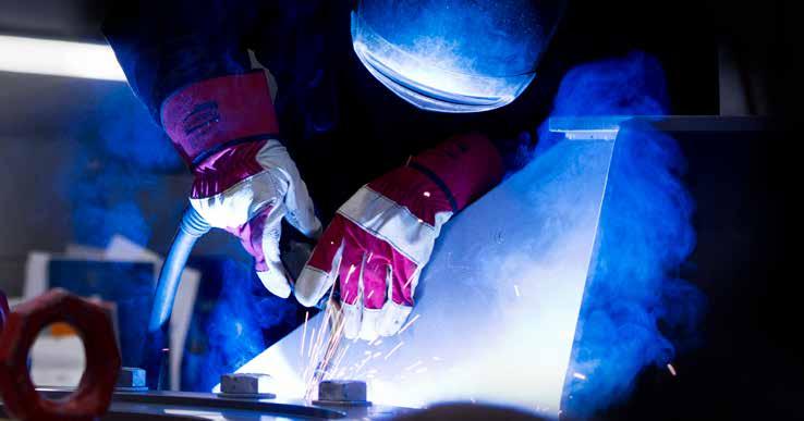 Ljusstyrningssystem för industriella applikationer Implementering av ljusstyrningssystem i industriella anläggningar kan bidra till en säkrare och hälsosammare arbetsmiljö och minska el- och