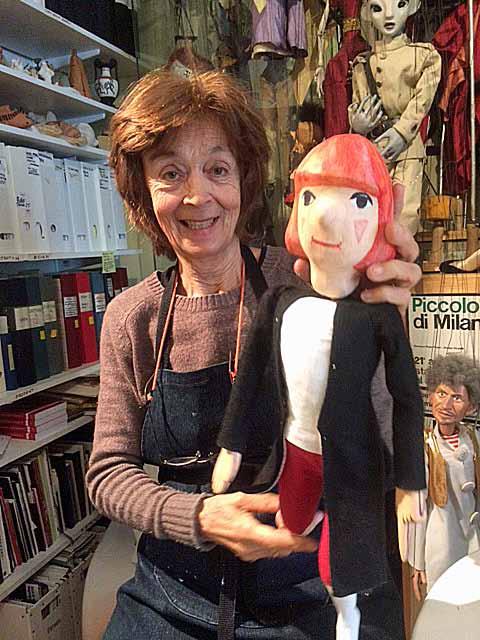 träffa med en dalkulla från Tibble by i Leksands socken, Kersti Jobs Björklöf. Hon tackade för min marionettföreställning som hon upplevt ett halvsekel tidigare och älskat sedan dess.