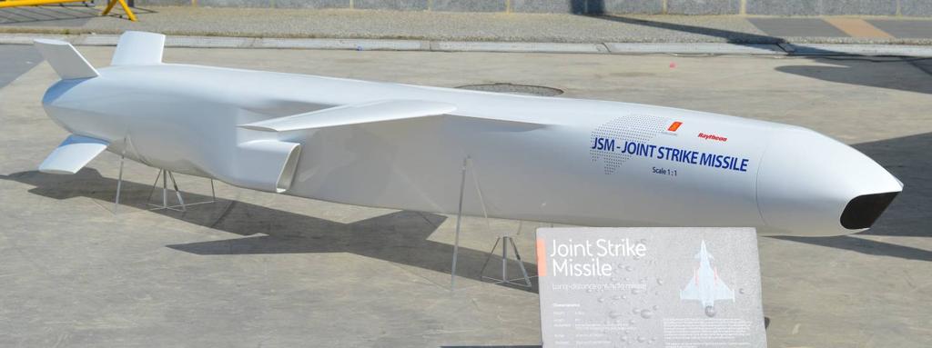 Därutöver har man ett fåtal mindre Airbus/Casa CN235. Malaysisk anskaffning av stridsflygplan Som första land utanför östblocket köpte Malaysia 1994 18 Mikojan MiG-29N från Ryssland.