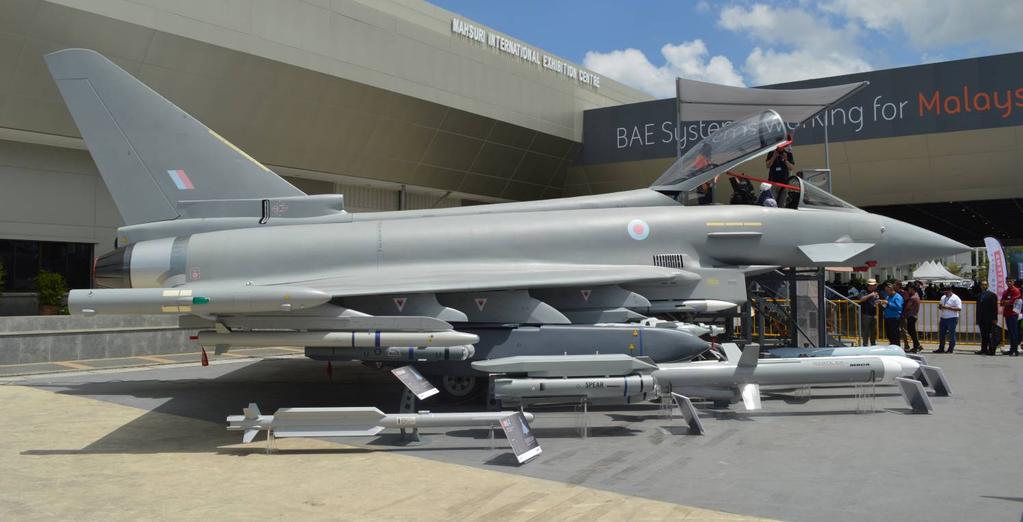 LIMA 2017 i Malaysia Fullskalemodell av Eurofighter Typhoon. läget inte troligt att Malaysierna kommer att köpa något av dem. Istället förefaller de vilja avveckla den ryska dominansen.