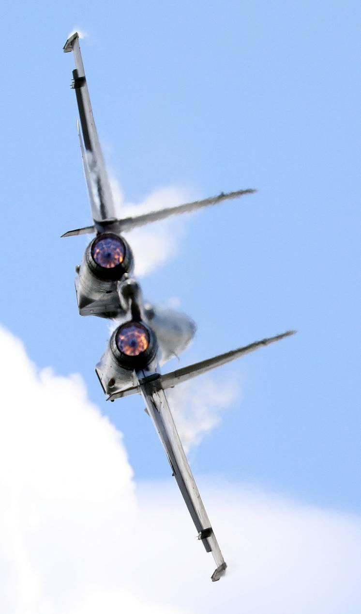 Su 30MKM (Flanker H) från Irkut (Ryssland) Su 30MKM. med vektoriserade motorutblås som bidrar till goda manöveregenskaper.