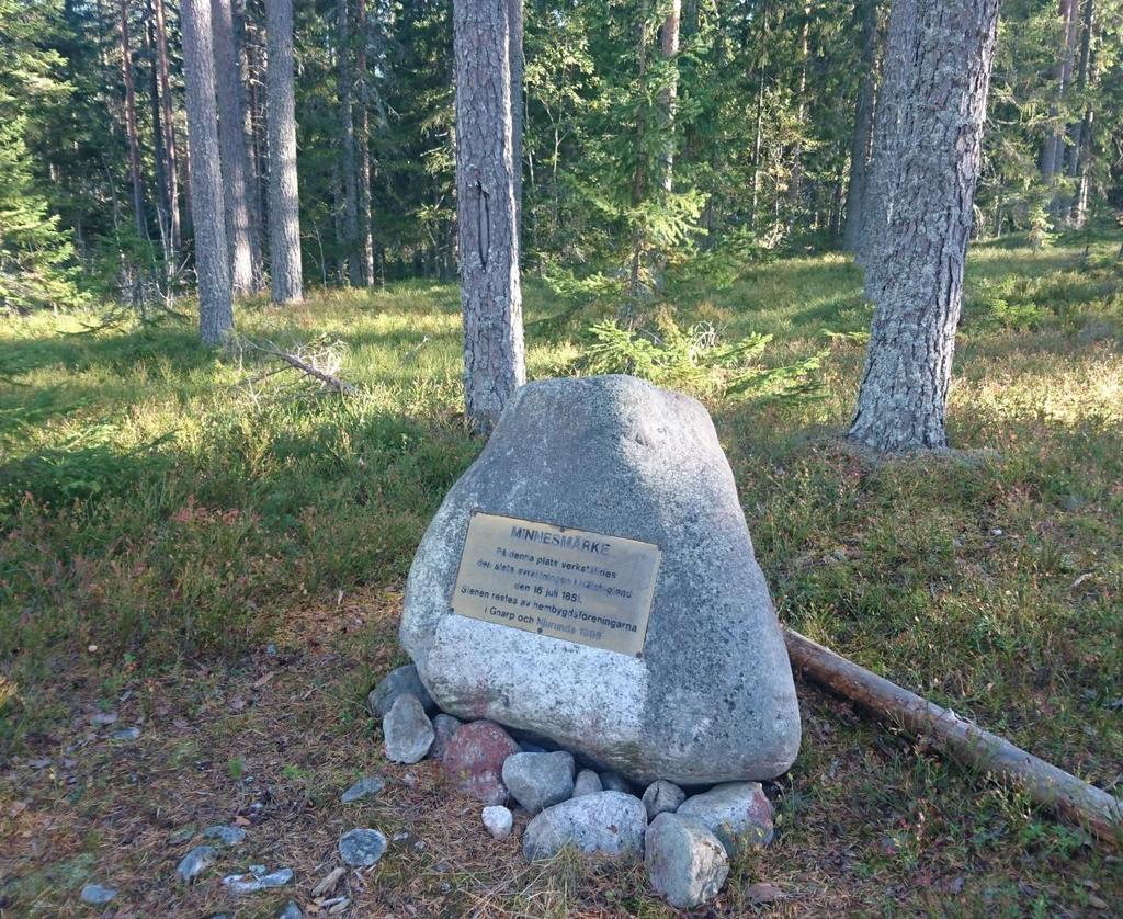 fångkärrorna lossades på sitt innehåll Sedan länsman konfererat med mästerman försvann denne till sin riskoja.