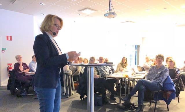 Mer från SKL som stöd till rekommendationen: Effektivisera med välfärdsteknologi Räkna ut med hjälp av Välfärdsteknologisnurran hur mycket du kan effektivisera i äldreomsorgen genom att investera i
