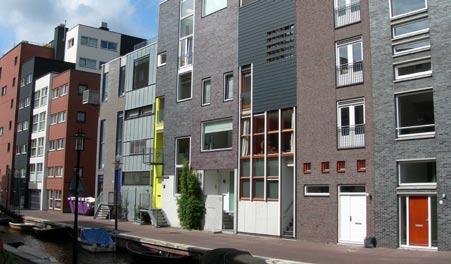 Foto: Erséus Arkitekter Husen utformas med ett vertikalt uttryck för att ge variation. Holland.