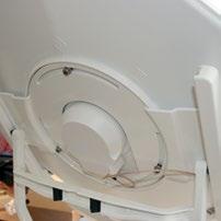 Detta gör man genom att lossa LNB- eller antennförskruvningen och vrida med ett visst antal grader. Denna optimering behövs endast i utkanterna av området.
