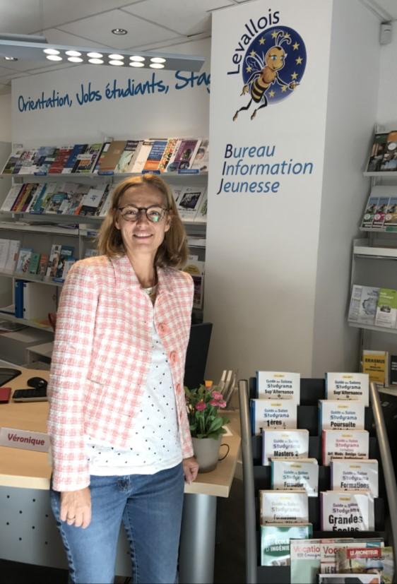 Transnationellt utbyte med Frankrike inom projektet Vägledning för livet Inom det ESF-finansierade projektet Vägledning för livet genomfördes en studieresa till Paris för att se hur de arbetar med