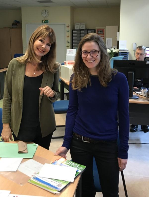 Pärmar med vägledningsmaterial, Marie Christine Dubost och Sophie Trots att CIO kommer i kontakt med en stor del av eleverna tack vare skolbesök, tidningar, broschyrer och vägledningssamtal ser CIO