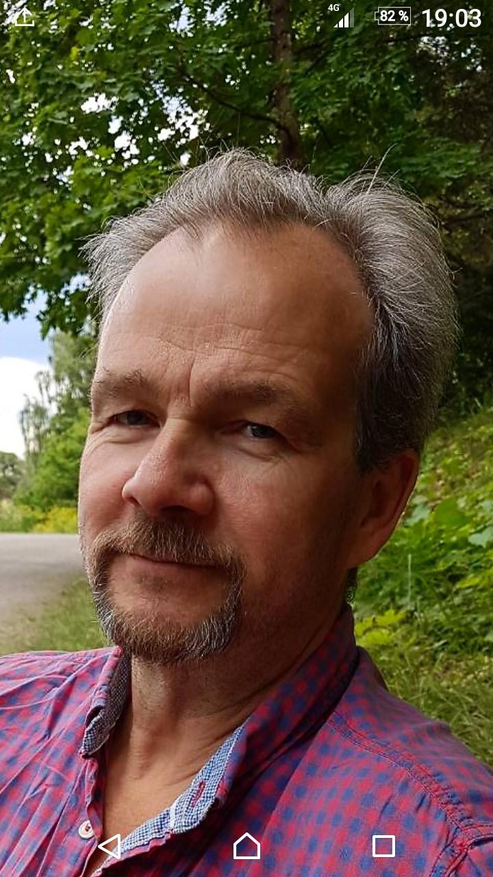För dig som är medlem i Seko erbjuder vi dig en tredagarskurs som svarar på dessa frågor samt mycket mer. Bland annat vad du har för rättigheter på din arbetsplats samt vad ett kollektivavtal är.