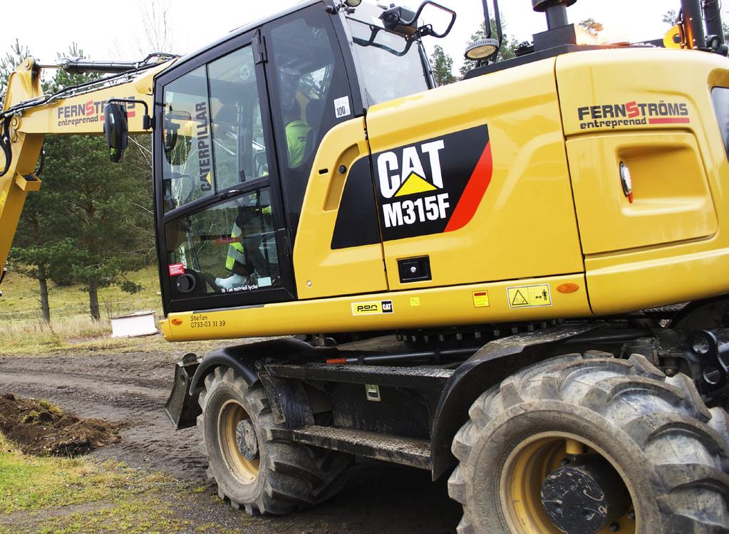 PRODUKTNYHET Däcken Excavator T440 från Trelleborg sitter på en ny CAT M315F. Både hjulgrävaren och däcken levererades till Fernströms Entreprenad i augusti.