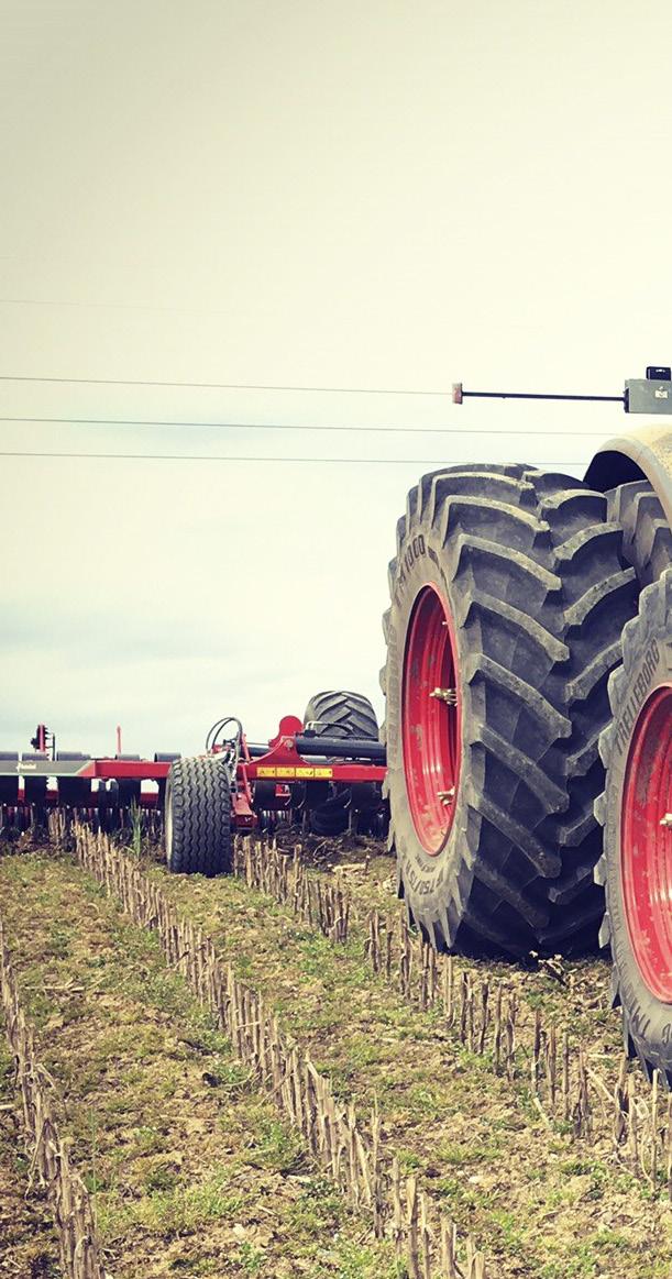 TEKNIK Effektiv överföring av 500 hästkrafter Den danska Fendt-återförsäljaren Hjallerup Maskinforretning har kört en Fendt 1050 Vario som demotraktor sedan våren 2017 och för att säkert kunna