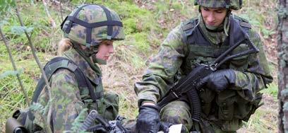 Frivillig militärtjänst för kvinnor En förutsättning för att bli antagen till frivillig militärtjänst för kvinnor är finskt medborgarskap, en ålder av minst 18 och högst 29 år samt att hälsotillstånd