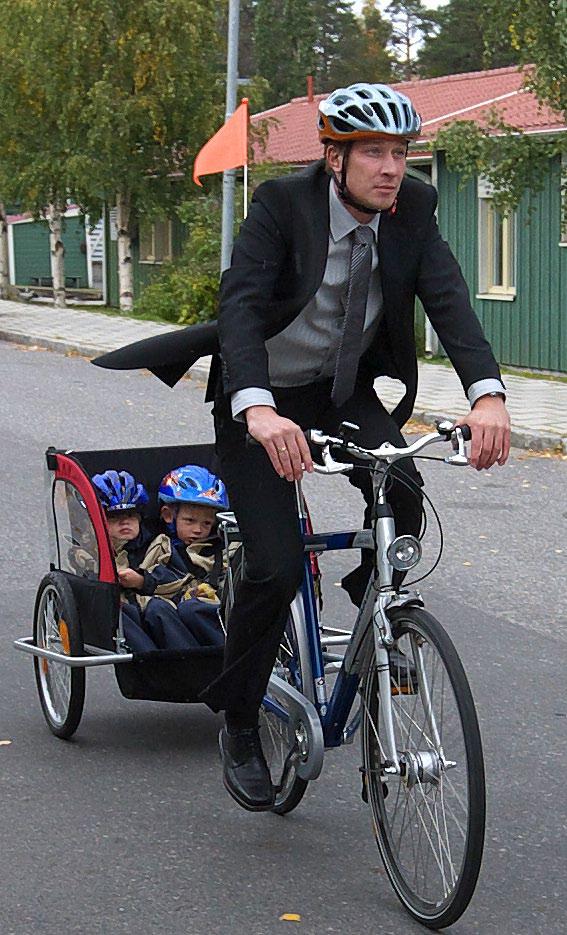 Cykelolyckor Cyklister är utsatta trafikanter, en olycka kan även i låga hastigheter leda till svåra skador.