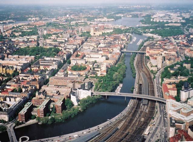Karlbergskanalen Klara Sjö Detta kanalliknande vattenområde omfattar Karlbergskanalen, Karlbergssjön, Barn hus vi ken och Klara sjö. Det ligger mellan Kungsholmen, Solna, Vasastaden och Norrmalm.