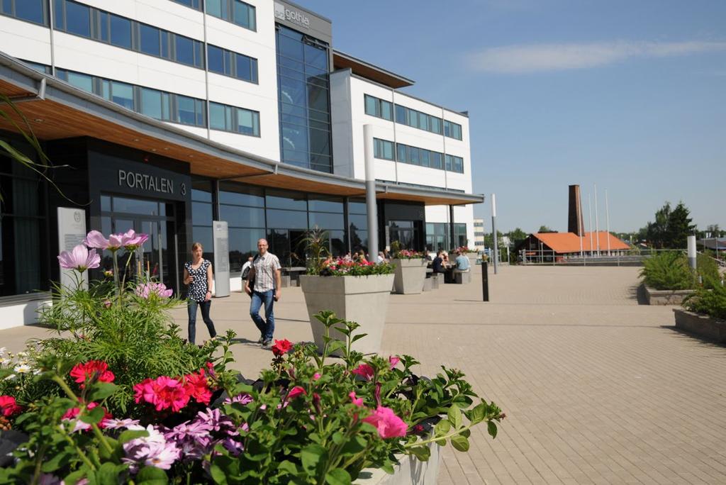 5 Kommunala bolag och kommunalförbund Kommunala bolag och kommunalförbund 5 Kommunalförbund som ingår i den totala kommunkoncernredovisningen Viktiga händelser under året Ett par större