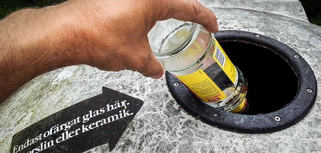 5 Kommunala bolag och kommunalförbund Kommunala bolag och kommunalförbund 5 Kommunalförbundet Räddningstjänsten östra Skaraborg (RÖS) Verksamhet och resultat Räddningstjänsten Östra Skaraborg är ett