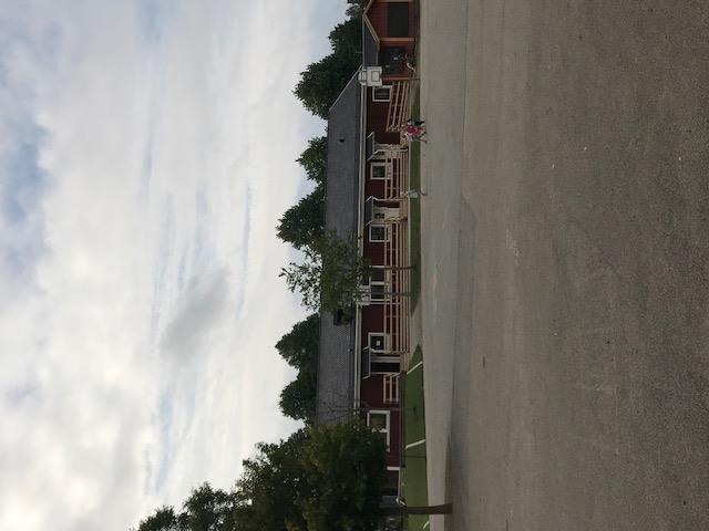 Jag vill passa på att tacka alla som varit inblandade i denna flytt, personal, projektledare, hantverkare och föräldrar som medverkat till att paviljongerna är på plats och läget den hamnat på.
