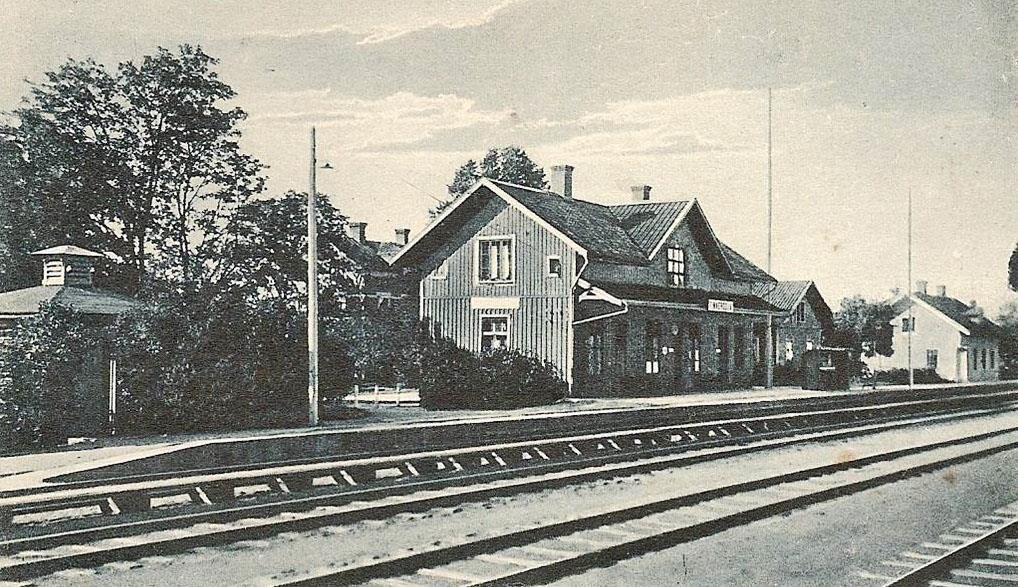 Dasset försvann 1935. Längst till vänster skymtar det ståtliga utedasset.