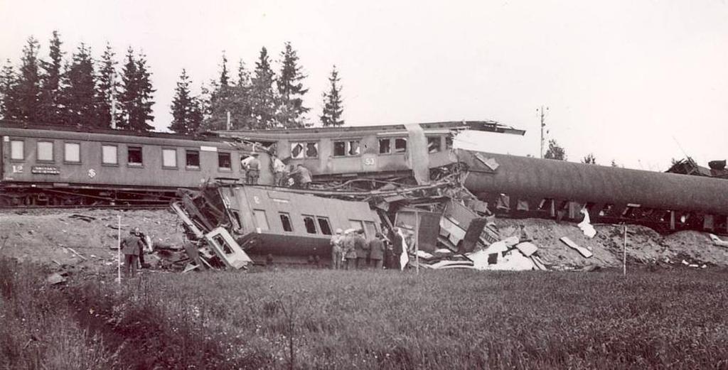 Den svåra tågolyckan i Gårdsjö den 29 juni 1945. Vintern 1940 kunde det ha skett en olycka mellan Laxå och Finnerödja. Det hade varit extremt kallt i flera dagar med runt 30 minusgrader.