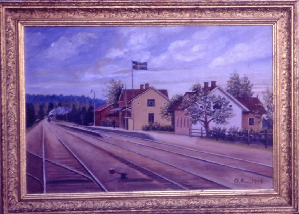 År 1853 flyttade byggmästare J. Holmgren med familj till Finnerödja och han byggde så småningom ett hotell intill den blivande järnvägsstationen.