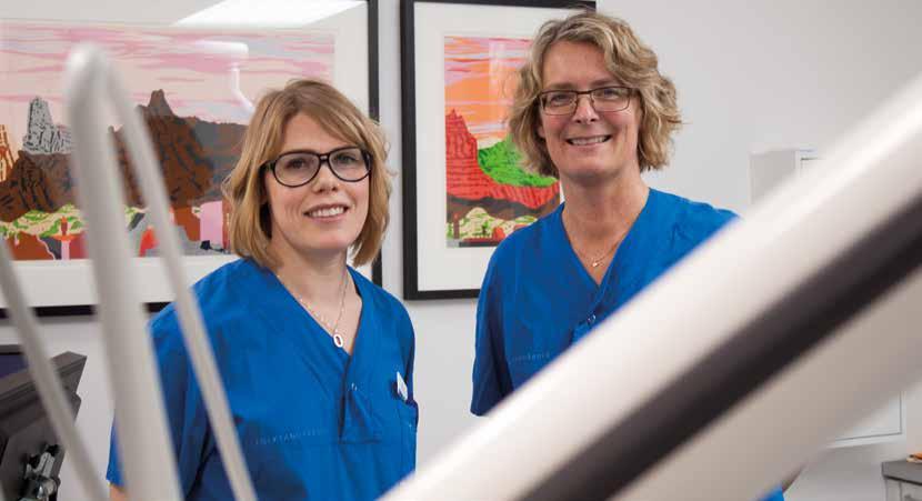 BEHANDLINGSRUM Då och nu Klinikkoordinator Agneta Elmgren Gärskog och tandsköterska Helena Söderlund är nöjda med klinikens nya konceptrum.