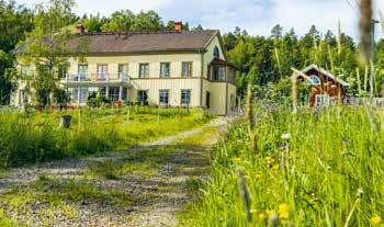På 1870-talet tog släkten Lindström över gården och drev den i fyra generationer som ett lant- och skogsbruk.