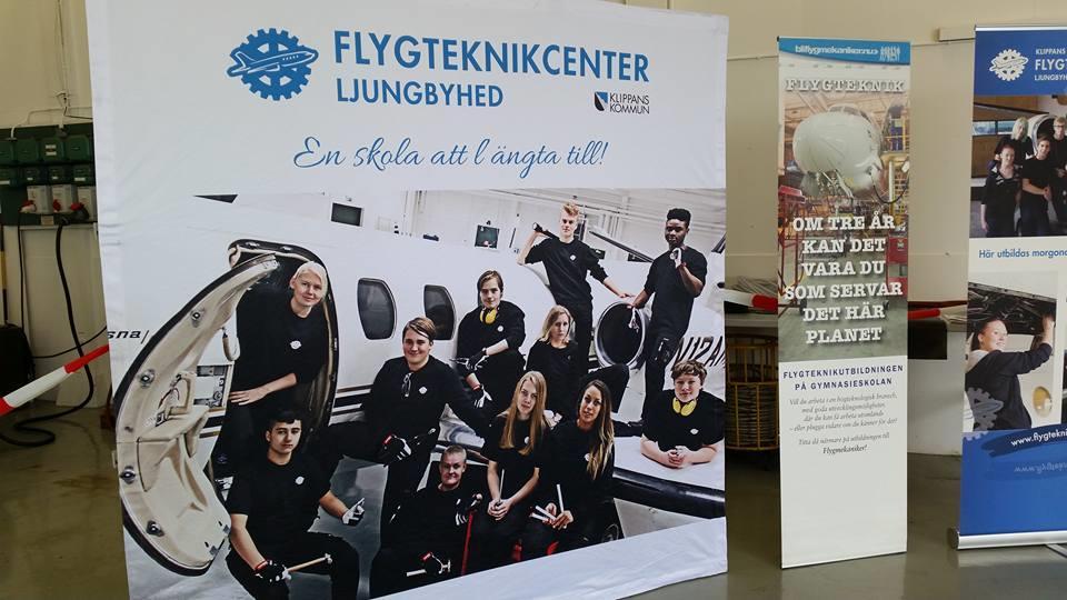 sött. Efter fikan så rullade vi vidare ner till Ljungbyhed och besökte evenemanget Fly n ride.