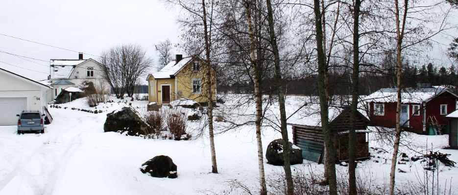Den mindre åkern som finns i samband med byggnaderna brukas inte längre och ekonomibyggnaderna som har varit belägna vid en sluttning norr om bostadsbyggnaderna har rivits.