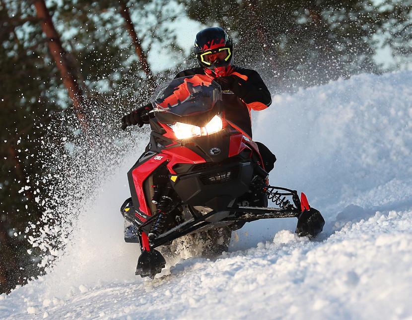 RAVE Rave RE 850 E-TEC visas på bilden.
