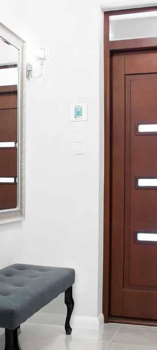 Det intelligenta styrsystemet har en unik touchdisplay med smartphonekänsla Man kan säga att ventilationsaggregatet är hjärtat som pumpar frisk och hälsosam luft in i hemmet och att styrsystemet är