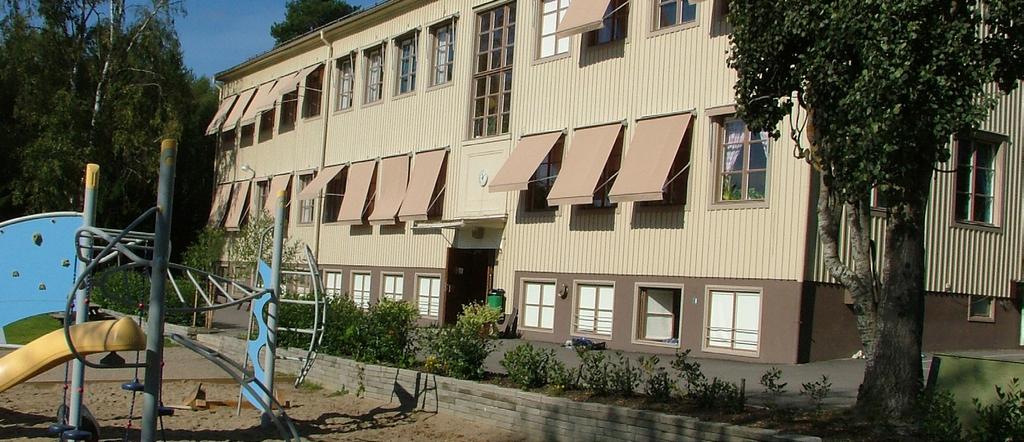 Rengsjö skola Vi tror på alla elevers möjligheter att lyckas och nå sina mål På Rengsjö skola arbetar vi för ett klimat som ska präglas av trygghet och studiero.