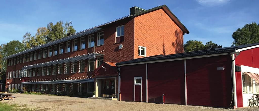 Segersta Nya skola En liten skola med stort hjärta! Segersta Nya skola är en liten skola belägen på en unik plats vid älven Ljusnan med direkt tillgång till skog och natur.