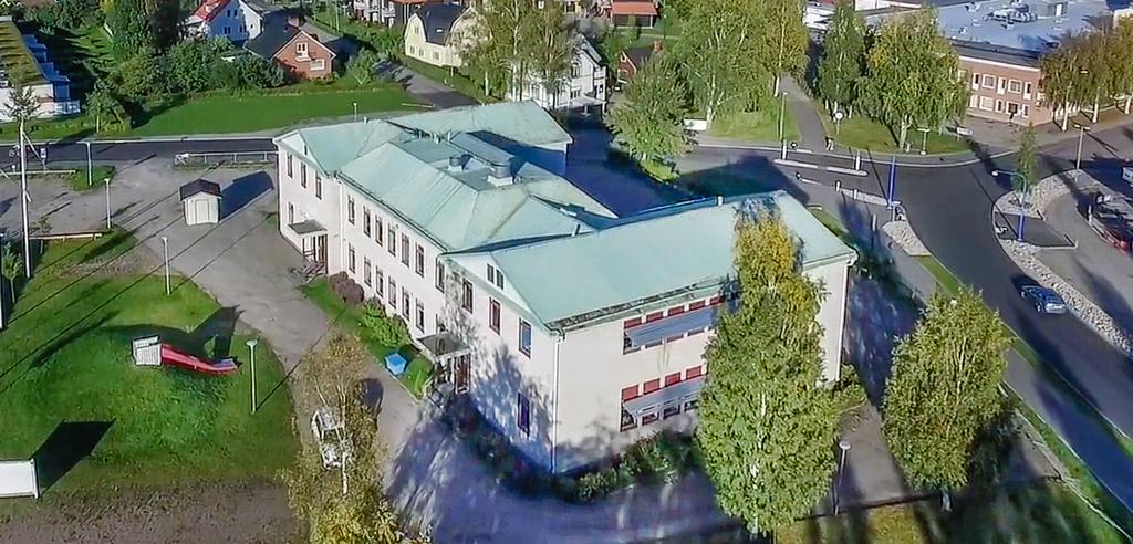 Edenskolan Friskola Edenskolan är Bollnäs äldsta friskola Vi är en F 9 skola med fräscha lokaler på Gärdet mitt i centrala Bollnäs. Våra elever lyckas väl och skolan har goda resultat.