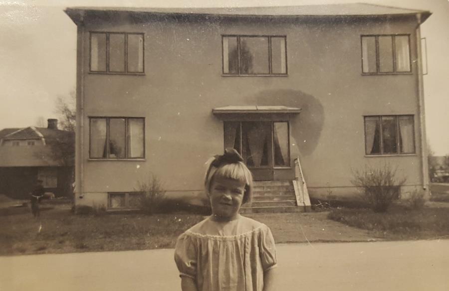 De hade barnen Bengt och Barbro. Elsa och Gustav Edvin bodde kvar i huset så länge de levde.