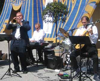 Tisdag 24 oktober Traditionsenlig Jazzsångtävling och För 20:e gången anordnar Tyresö Jazz & Blues Club en jazzsångtävling.