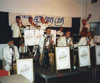 Jazz & Blues Club 15-årsjubileum 26 okt 2002. Royal Blue Melodians i stora salen. Prima med Boris, 1998. Ronnie Gardiners Tivoli Jazz Band, 1998.