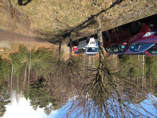 Avrinningen från skogsområdet norr/nordöst om planområdet avskärmas från planområdet via ett dike längs Ullevivägens norra sida. Figur 8.