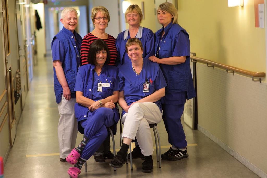 Vår preoperativa mottagning nås på 031-342 16 66. Det kan bli en del väntan denna dag, så ta gärna med något att läsa, lite frukt eller något annat att äta. Lunch serveras kl. 11.