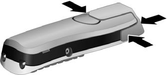Ta tag i spåret på höljet och fäll upp batteriluckan. Placera handenheten i basstationen och registrera den Placera handenheten i basstationen med displayen vänd uppåt.