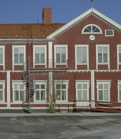Dessa skolor är byggda för nästan ett århundrade sedan och det innebär givetvis att de inte alltid kan möta dagens behov på samma sätt som en nybyggd skola.