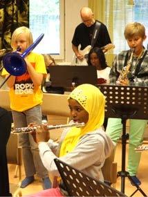 Funktionskrav Musiksalar ska dimensioneras för musikundervisning i helklass på 30 elever Undervisningslokaler för musik ska utformas så att god inre akustik och yttre ljuddämpning uppnås.