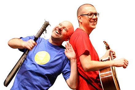 hjältar och skurkar, gudar och demoner, människor och djur. Och det är inga vanliga berättelser för du får dem berättade för dig genom musik, mim, dans och gester!