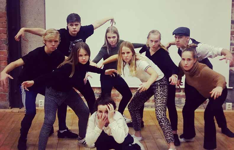 Fördjupningslinjen musik Fördjupningslinjen från 14 år. Inriktningen vänder sig till elever med stor utvecklingspotential kombinerat med ett stort intresse att utveckla denna förmåga.