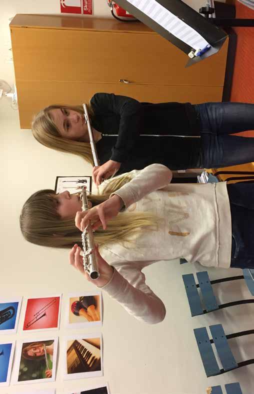 Blåsinstrument Träblås Till familjen träblås hör inte bara instrument av trä utan även tvärflöjten och saxofonen.