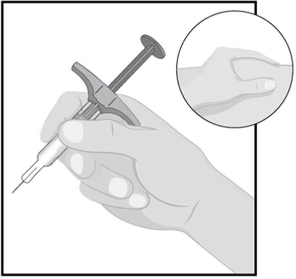 Tryck långsamt in kolven för att pressa ut luften genom nålen. Det är normalt att se en droppe vätska på toppen av nålen.